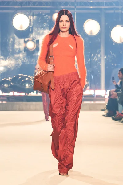 Look 8